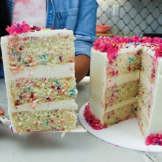 American Buttercream (Not Too Sweet, Never Gritty) – American Dreamy Buttercream