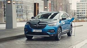Take efficiency even further! The Grandland X plug-in hybrid comes with front- and all-wheel drive. Whatever you choose, #Opel’s first plug-in hybrid comes with go-anywhere attitude! #TheFutureIsEveryones | Opel