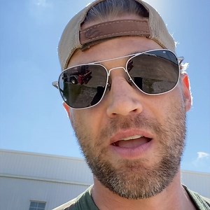 Mike Vogel on Instagram: "✈️ ✈️ Blueskies. @jonathanmtucker @flyinghighagainllc #ichewgumlikeacow"