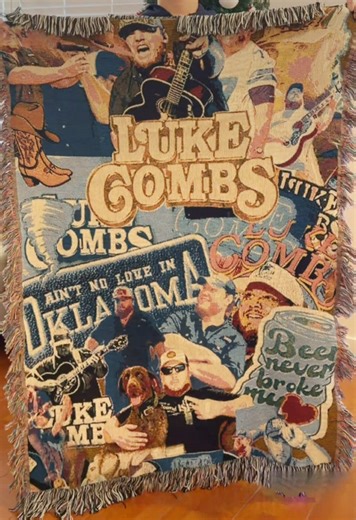 Experience Luke Combs Live: A Night of Country Music