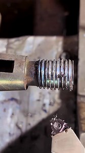 make the thread a little smeared with banana, just analyze it yourself #diy #cnc #tools #lathe #thread #processing #machining #numering #control #mechanical #iron #steel #technology #customfurniture #fblifestyle | Peter Art