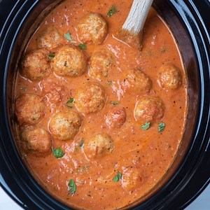 293K views · 180 reactions | These versatile SLOW COOKER CHICKEN PARMESAN MEATBALLS cook up plump and deliciously tender in a flavorful tomato cream sauce. A unique method and a few tips and tricks ensure a foolproof result. GET THE RECIPE: https://www.fromvalerieskitchen.com/slow-cooker-chicken-parmesan-meatballs/ | Valerie's Kitchen | Facebook
