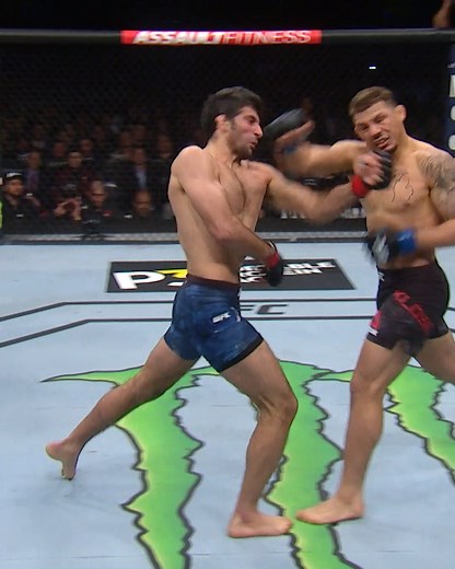 NEVER forget the performance that won Beneil Dariush 2020's Comeback Of The Year!! 😱 He fights Tony Ferguson this Saturday at #UFC262! | UFC