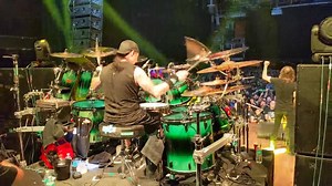 Go Green with Colortone! Jason Bittner with Overkill as they kick off their The Ways of War World Tour. #teamremo #whatsyourfavoritecolor #green #emperor #jasonbittner @jasonbittner #overkill @overkill #thewaysofwar | Remo Inc.