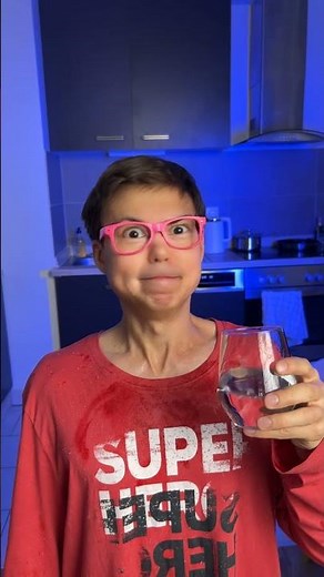 💧 Mastering the Art of Water Balance! Fun Trick for Kids! 🥤✨