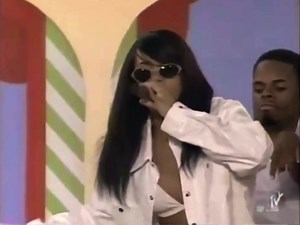 your smile, your style is so flyyy i cant deny 🌸 aaliyah on mtv springbreak ‘97 #aaliyah #foryou #fyp #foryoupage #aaliyahdanahaughton #viral