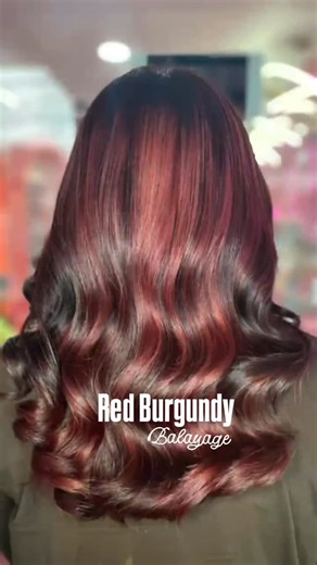 Henny Salon on Instagram: "✨ Red Burgundy Balayage — Bold, Glossy, Beautiful ✨ Dari rambut yang sebelumnya belang dan kering, kini bertransformasi jadi Red Burgundy Balayage yang bold, rich, dan super berkilau ❤️ Warna merahnya keluar cantik, dimensinya hidup, dan yang paling penting —rambut tetap terlihat sehat. Yang bikin customer jatuh cinta: ✔️ Red burgundy tone yang bold & elegan ✔️ Balayage halus dengan dimensi cantik ✔️ Kilau sehat yang kelihatan mahal ✔️ Rambut terasa lebih lembut & tera