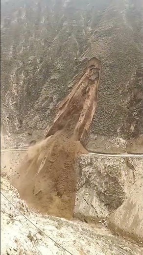 Biggest Landslides Ever 😱 | Extreme Natural Disaster Caught on Camera #landslides #trending #viral