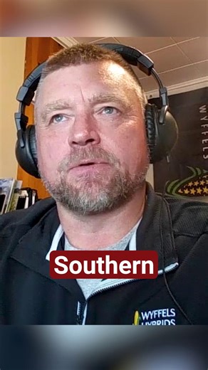 Tune in to the latest Ag News Daily episode for an update on the fall harvest season and the disease pressures showing up across Midwest fields! 🎙️🌽 Wyffels Hybrids' Brent Tharp joins the show to share what he’s seeing and hearing from farmers this harvest. #Harvest2025 #MidwestAg #Farming #Corn #Soybeans #Agriculture | Ag News Daily