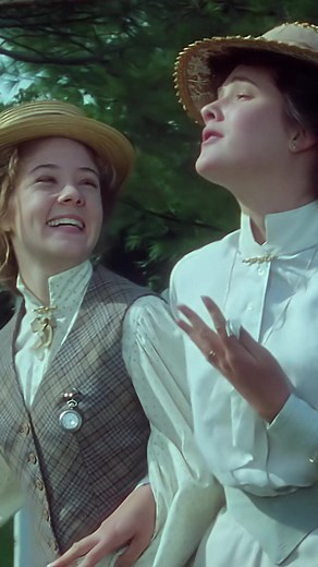 "Gilbert's just a chum" 🙄🙄🙄 #anneofgreengables #anneshirley #meganf...