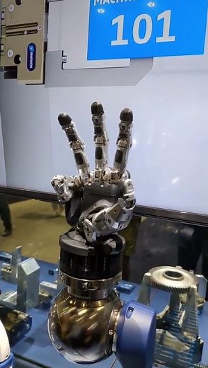 IMTS 2024 Robotic Hand Schunk Articulate Motion #schunk #robotics