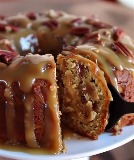 5.4K views | I made this cake on a whim, and now my family won't stop asking for it. Wait until you see the gooey topping!  Recipe in First Coʍmеոτ  | Made Man | Facebook