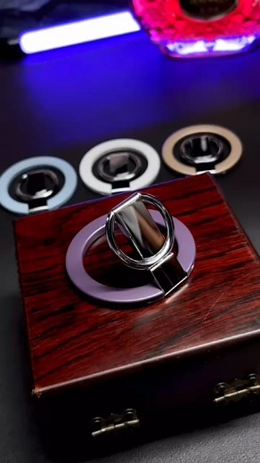 1K views · 49 reactions | The Magsafe Magnetic Desktop Stand puts you in control with magnetic precision. Rotate your phone 360 degrees with ease, thanks to its alloy construction and ultra-thin design, bringing a new dimension to your tech experience! #phoneholder #magsafe #phonemount #phoneaccessories | Guangdong Shuowei Technology Co., Ltd. | Facebook