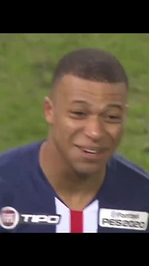 🤣🤣 | #mbappé #neymarjr #humor #kmbappe_28 #bloopers