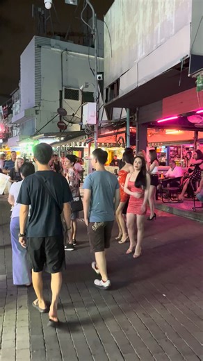 Pattaya Nightlife - beautiful boom boom massage girls | Nightlife Pattaya Thaiand