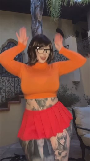 Ravengriim | Ok ok ONE more old Velma reel but that’s it until I do a new cosplay of her hehe🧡🔎 | Instagram