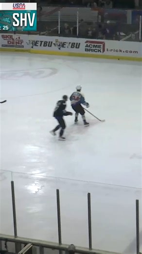 NAHL on Instagram: "After a DEADLOCK between the Mudbugs and Brahmas, Tyson Scanlon secures the game-winning goal for Lone Star. 💻: NAHLTV.com"