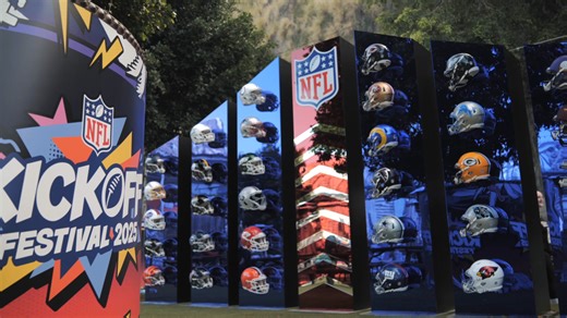 81K views · 693 reactions | That's how you kick off the NFL season in style! Don't miss our next event, sign up Aussie & Kiwi fans - https://id.nfl.com/account/sign-up | NFL | Facebook