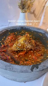 Gammi’ cempa (Sambal Asam) khas bugis kak Bahan gammi Cempe 20 rawit (sesuaikan) 1/4 sdt garam 1/4 sdt micin 1/2 sdt gula 1/2 sdt terasi bakar Air asam jawa Ayam goreng 500 Gr Ayam 1 Sachet Desaku Marinasi 1/2 SDT Ladaku Merica Bubuk 2 SDT Desaku Bawang Putih Bubuk 2 SDM Tepung Maizena 2 SDM Air 1 SDM Desaku Ketumbar Bubuk #gammicempa #sambalcempa #ayamketumbar #ayamgoreng | Putu Eka Laksmita Dewi