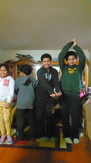 Param-pam-pam dance challenge😃 #kidsdancechallenge #parampampamchallenge #dancechallenge #everyonehighlightsfollowers | Jhen Baculi