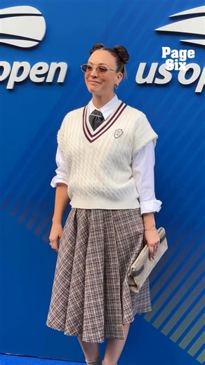 Kaley Cuoco and Tom Pelphrey have arrived to the 2025 US Open 🤎 | Page Six