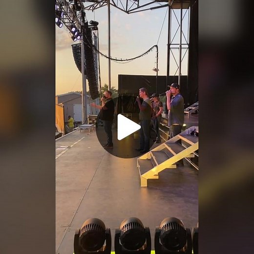 When Tim calls the crowd out for not singing hard enough 😂😂😂 #fyp #foryou #elvira #oakridgeboyselvira #oakridgeboys