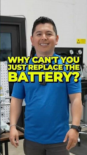 🔋 Why not just replace the battery?#ecm #detroitdiesel #dieseltech #truckrepair #dieselelectric