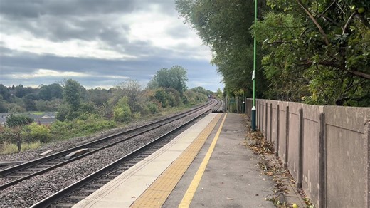 Trains at Tamworth including 5 Class 37’s going from Kidderminster S.V.R to Northallerton Wensleydale 07/10/25 #trains #trainspotting #transport #Tamworth