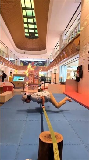 Trampoline Slack line #trampolinepark