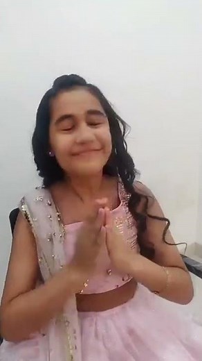 Log Kya Sochenge / Aakriti Sharma