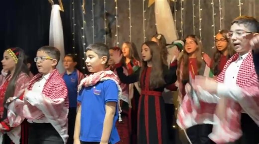 Top Students Recognition Ceremony – International Section First Semester 2025–2026 🎓 Celebrating our students’ dedication, hard work, and outstanding achievements. We are proud of all our top achievers and wish them continued success in their future. مقتطفات من حفل تكريم طلبتنا الأوائل للفصل الدراسي الأول من العام الدراسي 2025/2026 مبارك لطلبتنا ولذويهم هذا التفوق والإنجاز فخورين بكم ... #روضة_المدارس_الرقمية_الأمريكية #صناع_الأوائل_والمتفوقين #الرقمية #تزدٓهر #وثاقٌ #أسريٌّ #أساس #متين We are 