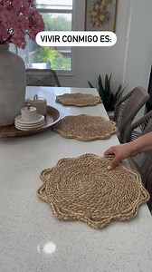 Vivir conmigo es:😅🤍 La frase: “Tu hogar es un reflejo de ti" significa que un hogar limpio, organizado y con buen aroma puede expresar amor propio, mientras que un hogar desordenado y sucio puede indicar falta de cuidado o problemas emocionales. #interiordecor #homesweethome #organization #minimal #homeinspiration #designdetails #decorgoals #home #homedecor #interiordesign #interior #interiordesignloverstour #interiors #interiorinspo #modernclassic #modernclassicstyle #homestyle #everydaybeaut