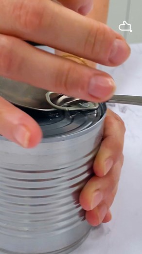 2.8M views · 1.7K reactions | Si tu galères toujours à ouvrir tes conserves, voilà une astuce !  | Marmiton | Facebook
