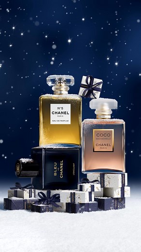 Give an enchanted gift with limited-edition releases by CHANEL. This holiday season, a constellation of 5 emblematic CHANEL symbols adorns your gifts, making them positively unique. N°5 Eau de Parfum and COCO MADEMOISELLE Eau de Parfum are each enveloped in a pearly white sleeve with shimmering golden and silvery accents. BLEU DE CHANEL Eau de Parfum is decked out in a deep blue sleeve with shimmering golden and silvery accents. #CHANELWinterConstellation #CHANELFragrance #CHANELHoliday | Farmer