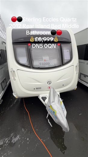 ♥️ Sterling Eccles Quartz 🛌 4 Berth 🛏️ Rear Fixed Island Bed 🚿 Full Middle Bathroom 🚿 Separate Shower 💷 £8,999 ✨ Key Features: 🛋️ Spacious Front Lounge Converts To Double 🍽️ Kitchen Area With Integrated Microwave 🚿 Middle Bathroom With Separate Shower 🛏️ Rear Fixed Island Bed With Under-Bed Storage 🛞 AL-KO ATC Stability Control ⸻ 📋 Specification: 🛌 4 Berth 🛞 Single Axle 🛋️ Front Seating Converts To Double 🗄️ Central Chest Drawers With Pull-Out Table 🪑 Free-Standing Table Included