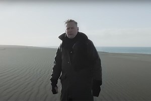 Bryan Adams publica “Roll With The Punches” y nuevo videoclip