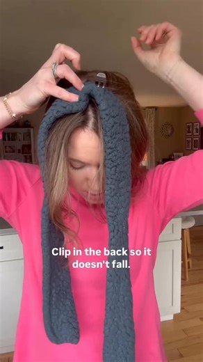 CozyConfidence | Healthy Heatless Curls on Instagram: "Take this as your sign that it’s time to try heatless curls 🤭🙂‍↕️😍 @katlynskorner #heatlesscurls #trending #foryou #viral #tutorial"