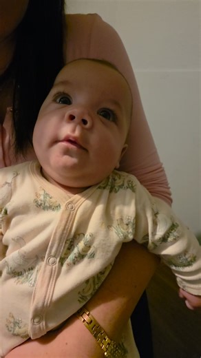 203 reactions · 11 comments | Édasapa gyere haza kérlek! Elizabeth baba! Kelly nem akar szerepelni még❣️ #baby #love #myfamily | Farkas Richard | Facebook