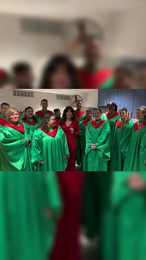 I’m having a magical weekend at the Candlelight Processional in Disney World!!✨💖 From the Voices of Liberty and myself, Merry Christmas!!🎄🎁 ❄️❌⭕️❌⭕️ #marieosmond #christmas #candlelightprocessional #voicesofliberty #disneyworld
