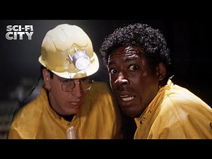 Ghost Train Goes Right Through Winston | Ghostbusters II (Bill Murray, Ernie Hudson)