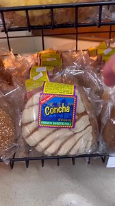 Eating Breakfast at a Gas Station in America. Have you tried any of these items before? #hungryfam #snacktime #foodlovers #foodasmr #tastetest #foodadventure #appa | Hungry OC