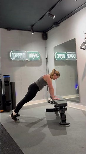 Elevated plank hold #exercisetutorial