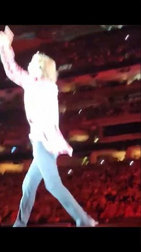 Mick Jagger Struts the Catwalk- "Sympathy for the Devil Live"