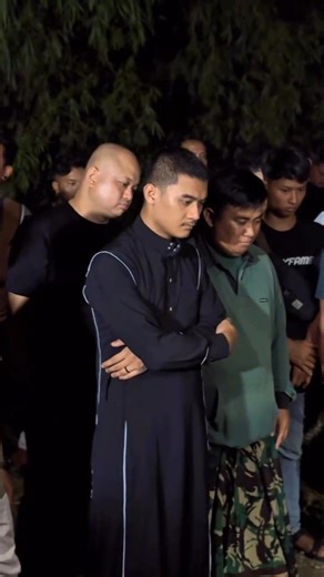 GILGA SAHID WHEN AT THE CEMETERY #happy #gilgasahid