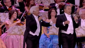 Macarena -- Los Del Rio & André Rieu | MUSIC FEVER