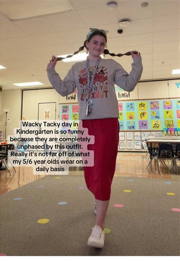 Locked in to wacky & tacky mode today! Fitting for the week before Spring Break! 🤪😜 #teachertok #drsuess #teachersoftiktok #teacherootd #wackytackyday