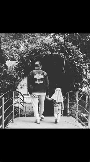 Andrijan Fahlevi137 (@andrijanfahlevi13)’s videos with Two Steps Behind - Acoustic - Def Leppard