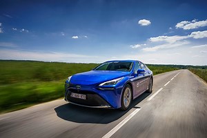 Esta es la autonomía que puede ofrecer un coche con pila de combustible de hidrógeno