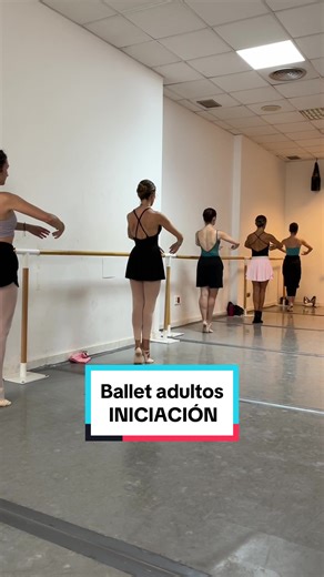 Ballet para Adultos: Iniciación y Clases Intermedias