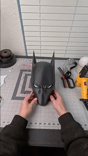 Batman Beyond Mask #3DPrinting #3DPrinted #BatmanCowl #BatCowl #CosplayBuild